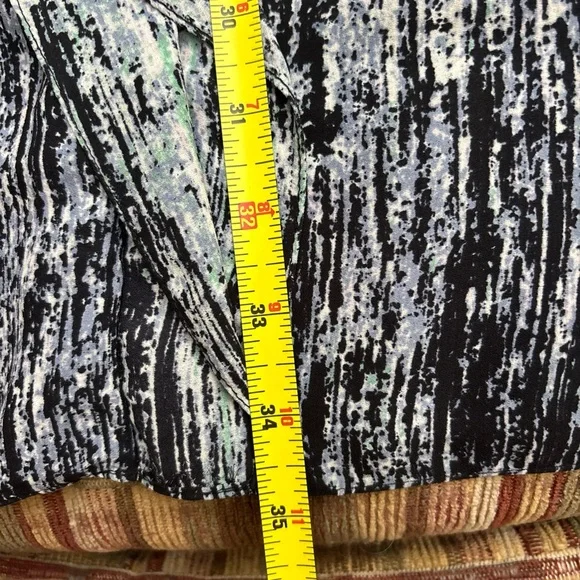 BCBGMaxAzria Gray and White Ruffled Sleeveless Blouse - Picture 5 of 7